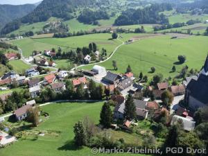 018